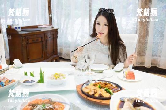 魅妍社 - 黄歆苑的女孩图包，把我的审美刷新到一个不敢想的高度！