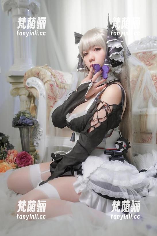 魅瞳meroko的全套作品：碧蓝航线甚至连女仆也放松身心，姐们你是不是想要假期？